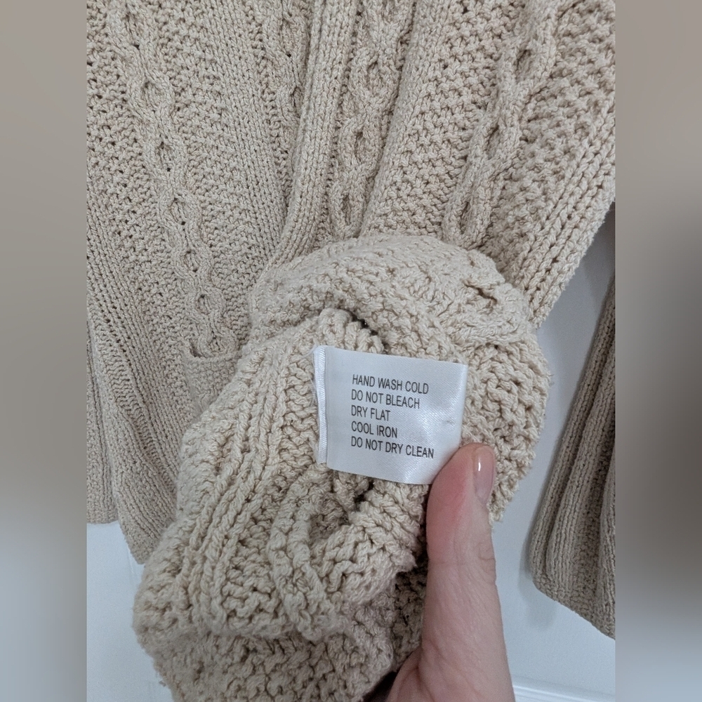 Handmade Cable Knit Cardigan - Picture 5 of 8